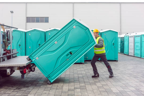 Porta potty delivery and setup in Spencer, IN